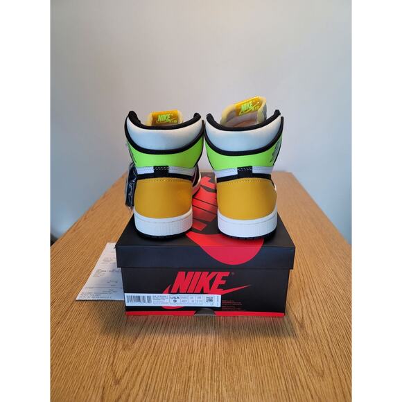 Nike Air Jordan 1 Retro Volt gold sz 9 - Picture 4 of 8
